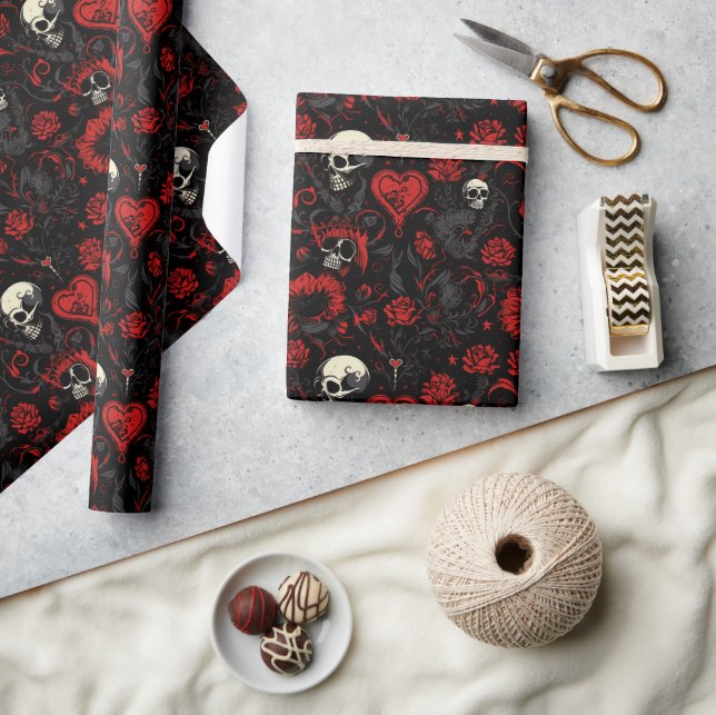 Gothic Red Hearts and Skulls Geschenkpapier (Basteln)