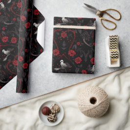 Gothic Red Roses Chain Red Heart and White Crow Geschenkpapier