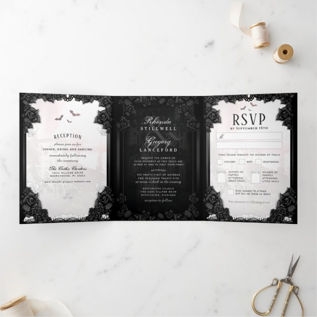 Gothic Romance Halloween Black & White MENU Dreifach Gefaltete Einladung (Innenseite)