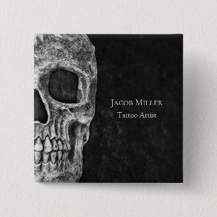 Gothic Skull Head Schwarz-Weiß Tattoo Shop Button