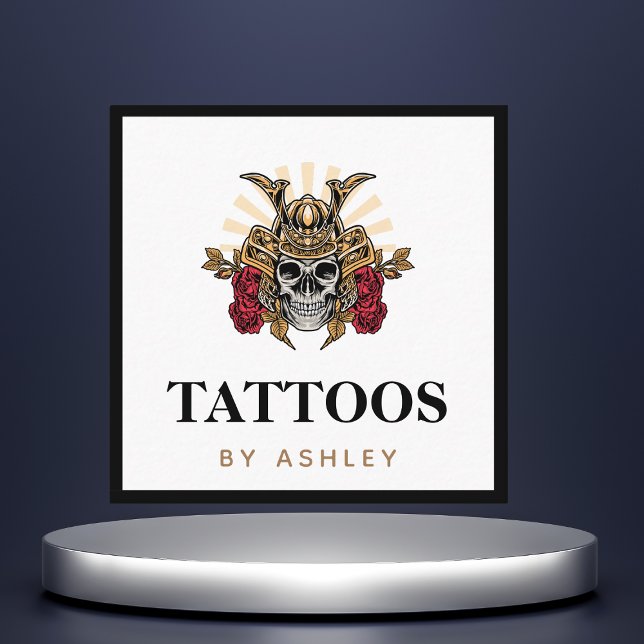 Gothic Skull & Samurai Helmet Modern Tattoo Artist Quadratische Visitenkarte (Von Creator hochgeladen)