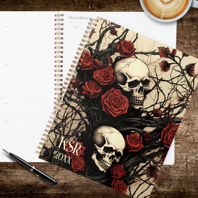 Gothic Skulls and Red Roses Monogram  (Créateur téléchargé)