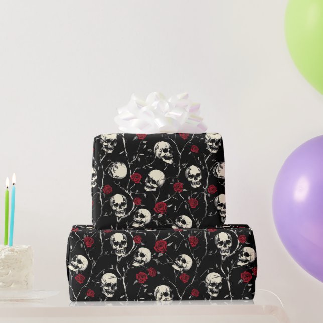 Gothic Skulls and Rose Wrapping Paper Geschenkpapier (Partygeschenke)