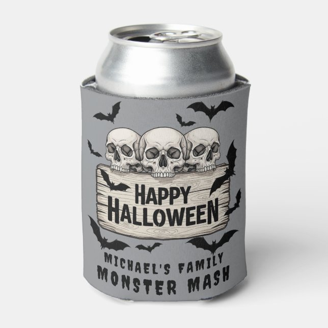Gothic Skulls Bats Happy Halloween Beer Koozie Dosenkühler (Kanne Vorderseite)
