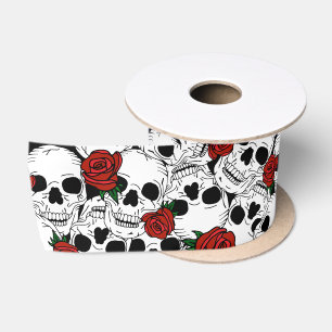 Gothic Skulls und Rote Rosen Gemustert Satinband