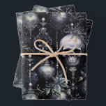 Gothic Spooky Christmas Skulls Geschenkpapier Set<br><div class="desc">Erhöhen Sie Ihre Dekoration und fügen Sie eine bezaubernde Drehung in das traditionelle festliche Ambiente ein. Tauchen Sie ein in die Dunkelheit und feiern Sie Weihnachten! ☠️ 🎄</div>