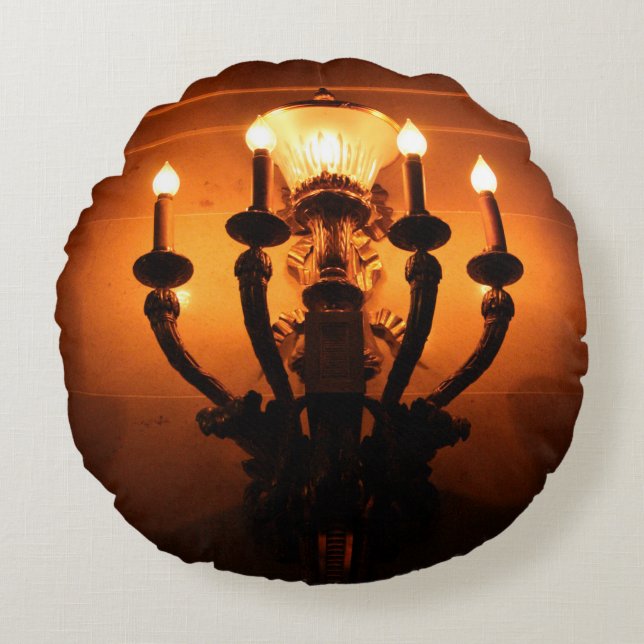 Gothic Wall Sconce Rundes Kissen (Vorderseite)