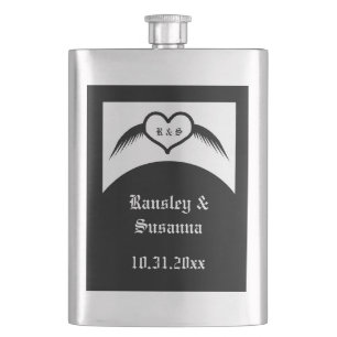 Gothic Wedding Flügelherz Mit Monogramm Flachmann