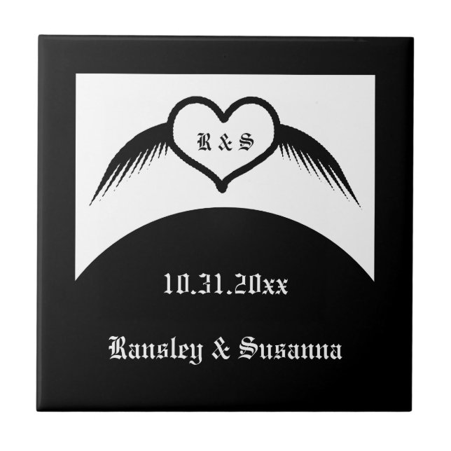 Gothic Wedding Flügelherz Mit Monogramm Fliese (Vorderseite)