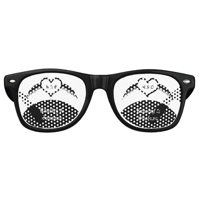 Gothic Wedding Flügelherz Mit Monogramm Partybrille (Vorderseite)
