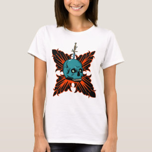 Gothischer Schädel mit Schwert und fierigem Stamme T-Shirt