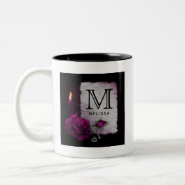 Gotische Rose, Kerze, Pergament und Schlösser Zweifarbige Tasse