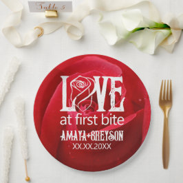 Gotische Rote Rose Liebe bei First Bite Wedding Pappteller