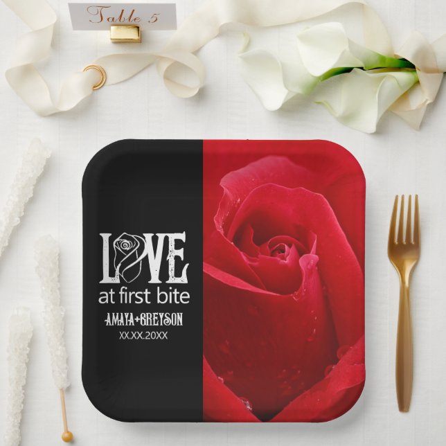 Gotische Rote Rosen Liebe bei First Bite Wedding Pappteller (Hochzeit)