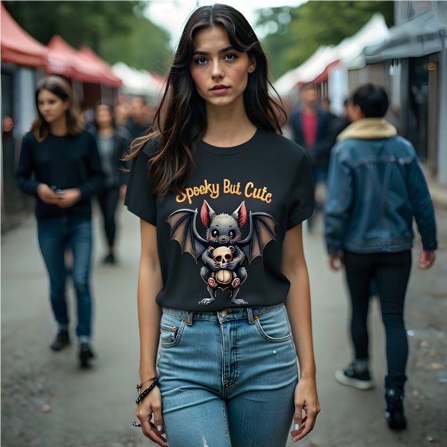 Gotische Spookie, aber Niedliche Fledermaus-Frauen T-Shirt (Gothic T-Shirt- Spooky But Cute)