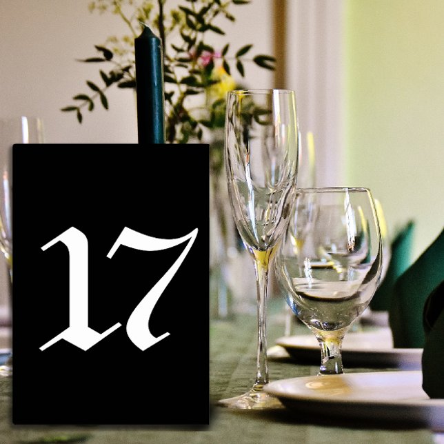Gotische Typografie, Tischnummer (Gothic typography black wedding table number.)