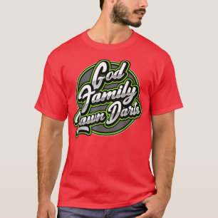 Gott, Familie und Rasen Darts T-Shirt