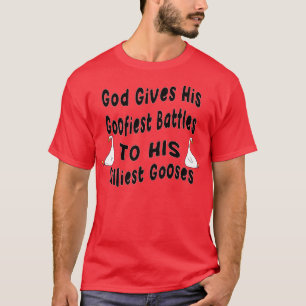 Gott gibt seine goofisten Kämpfe seinem silbersten T-Shirt