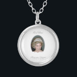 Gott segne Prinzessin Diana - Erinnerung Versilberte Kette<br><div class="desc">HRH Diana,  Prinzessin von Wales - Erinnerung. Text: Gott segne Prinzessin Diana 1. Juli 1961 - 31. August 1997. Berufliches Foto,  das aus der Originalkamera importiert wird,  um eine bestmögliche Bildqualität auf Ihren Geschenkartikeln zu gewährleisten. Copyright © Picturestation 1985/2010 Alle Rechte vorbehalten. Registriert beim UK Copyright Service. Registernummer: 284701632.</div>