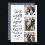 Gottesherrschaft in Blau drei Foto Weihnachten<br><div class="desc">Ruhm Gott in der höchsten! Diese religiöse Weihnachtskarte zeigt drei Fotos zusammen mit dem Bibelvers von Luke 2:14 in handgeschriebenem Stil. Diese drei Foto Christliche Weihnachtskarte ist ideal für aussagekräftige Weihnachtsgrüße. Die Vorderseite ist dunkelblau und die Rückseite ist blau mit weißen Punkten. Es gibt Platz für zwei quadratische und eine...</div>