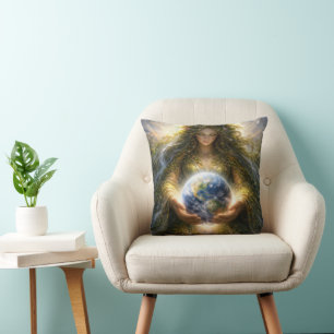 Göttin Gaia hält den Planeten Erde sanft Kissen