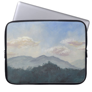 Gouache Blue Mountains: Lebhafte Naturlandschaft Laptopschutzhülle
