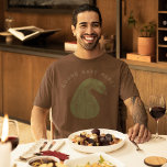 Gourd haben Mercy Fall Herbst Grafik T-Shirt<br><div class="desc">Fügen Sie mit diesem sonnigen grafischen Abschlag etwas Spaß in Ihr Fallkleid. Es zeigt das Stück auf den Worten Slogan GOURD HAVE MERCY über einer Abbildung eines Herbstgürtels. Die Grafik und der Text haben einen bedrückten Stil für ein abgenutztes, Vintages Aussehen. Mit seiner Herbstillustrierung ist es perfekt für Erntedank und...</div>