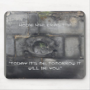 Grabstein des Mittelalters mit Latein Mousepad