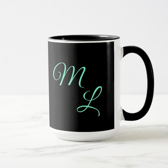 Grace-Buchstaben auf schwarz Tasse (Rechts)