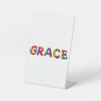 Grace Name in lebendigem Crochet-Muster Sockelschild