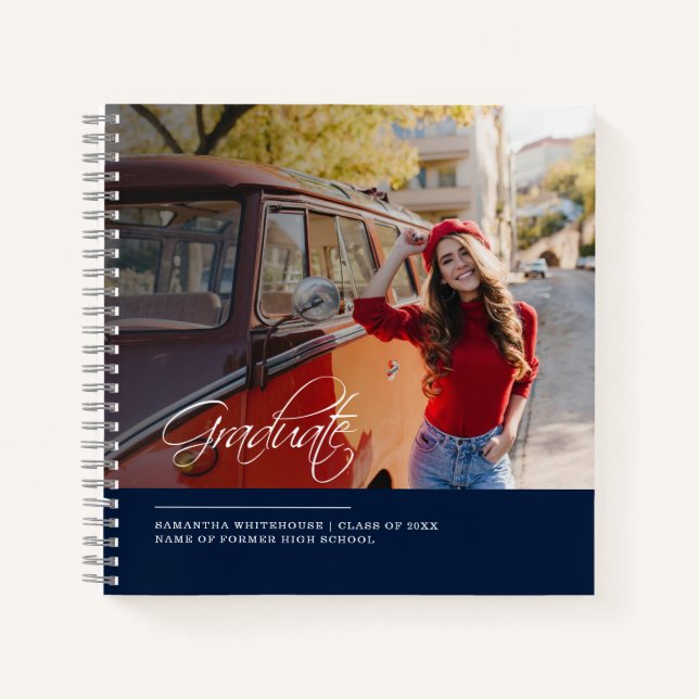 Grad 2024 Foto Script Graduation Party Guest Notizbuch (Vorderseite)