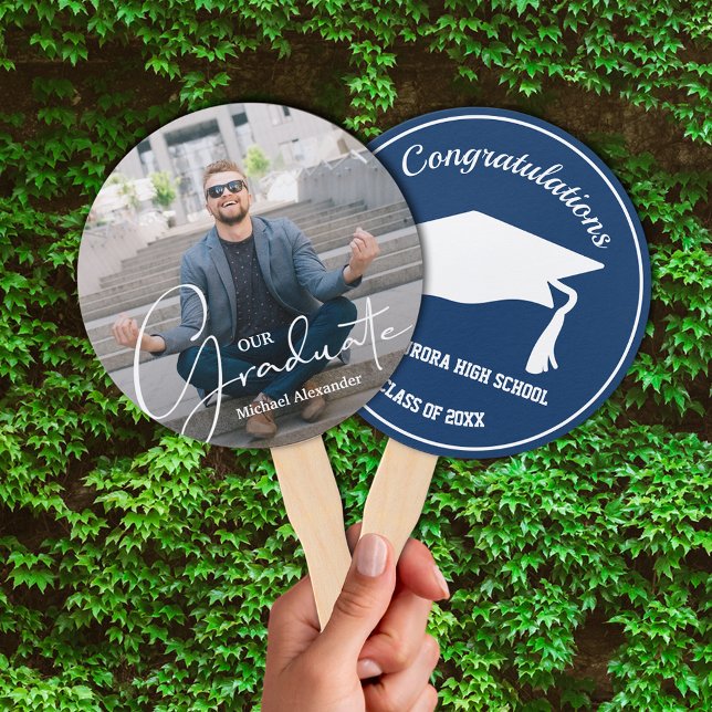 Grad Cap Modernes Graduate Foto Blue Fächer (Keep cool on graduation day or at your party with these photo double-sided hand fans.)