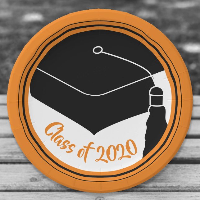 Grad Cap Orange und Black Class Year Pappteller (Von Creator hochgeladen)