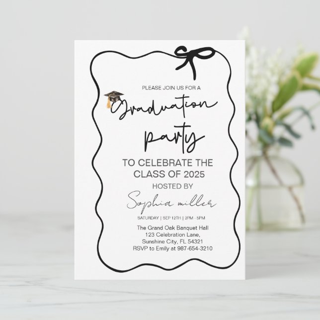 Grad Party Invite Class of 2025,Whimsical Bow Einladung (Stehend Vorderseite)