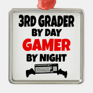 Grade by Day Gamer by Night Silbernes Ornament