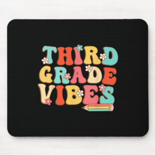 Grade Vibes Retro Groovy - 3. Klasse zurück nach S Mousepad