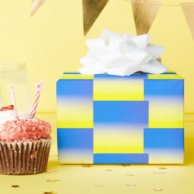 Gradient Blue & Yellow Geometric Ukraine Inspirier Geschenkpapier (Geburtstagsparty)