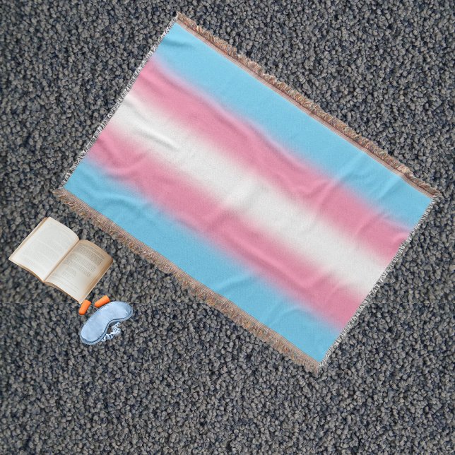 Gradient Transgender Prilag - Trans Flag Decke (Von Creator hochgeladen)