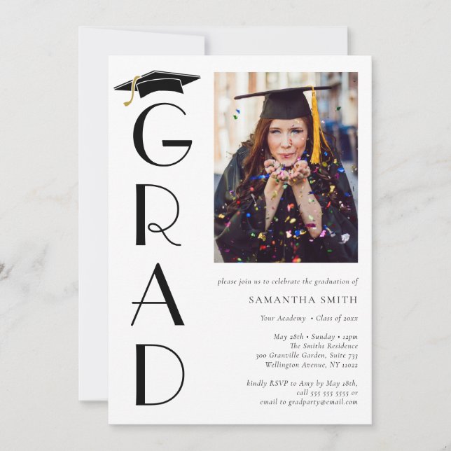 Graduate Cap Moderne Typografy Graduation Party Einladung (Vorderseite)