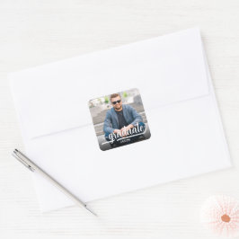 Graduate-Foto: Bold Script Quadratischer Aufkleber