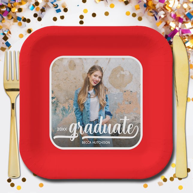 Graduate Foto Bold Script Red Abschluss Pappteller (Photo graduation red square paper plates)