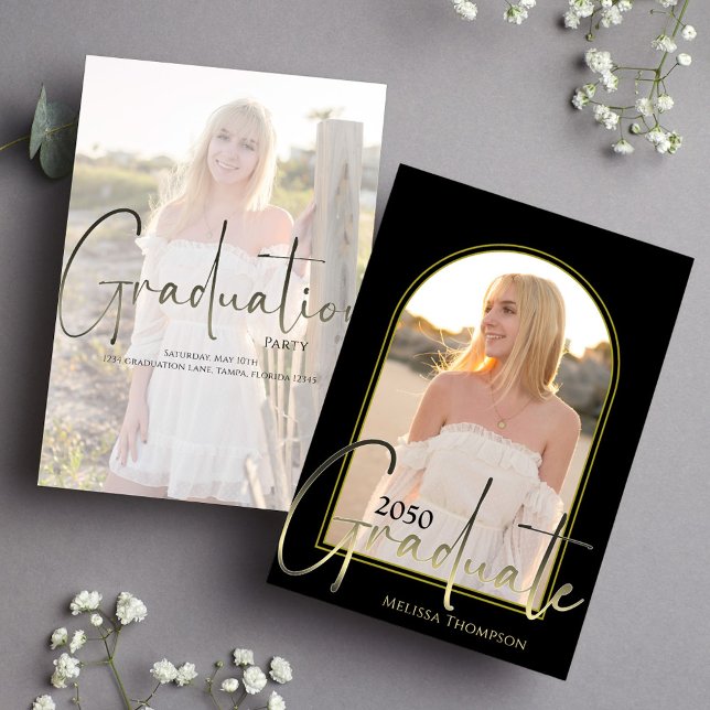 Graduate Foto Einfach Stilvolle Schwarz-Gold-Arch Einladung (Graduation photo invitation announcement with elegant photo arch. )