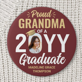 Graduate Foto Proud Oma Burgundy Red and Gold Button