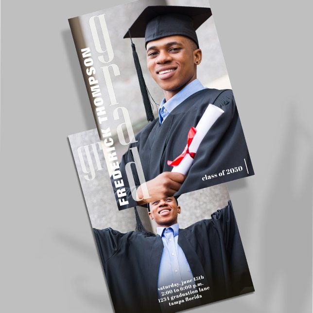 Graduate Foto Template Moderne Typografie kühl Einladung (Modern graduation invitation template with simple minimalist block lettering. )