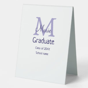 Graduate fügen Name Monogramm lila einfache minima Tischaufsteller