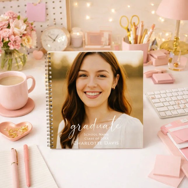Graduate photo script senior year notizbuch (Von Creator hochgeladen)