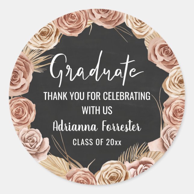 Graduate Script Boho Rose Wreath Chalkboard Runder Aufkleber (Vorderseite)