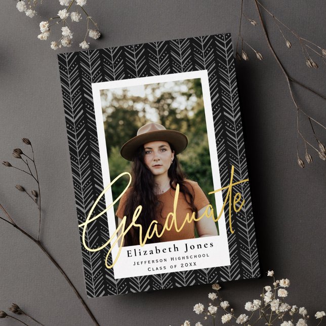 Graduate Script Graduation Photo Foil Invitation (Créateur téléchargé)
