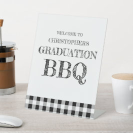 Graduation BBQ Gingham Sockelschild