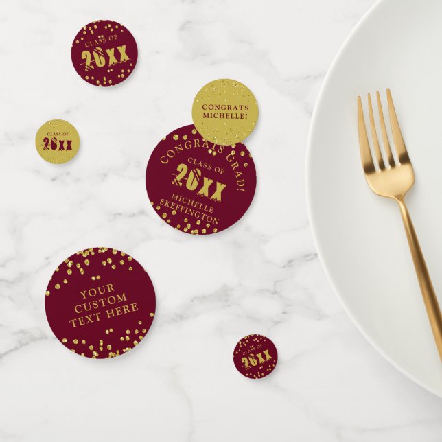 Graduation moderne Maroon Gold Confetti Année de c (Groupe)